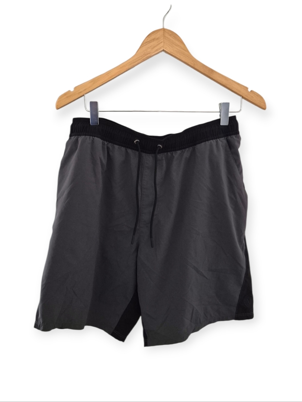 Vuori Men’s Chromatic Core Athletic Shorts Large - Picture 3 of 11